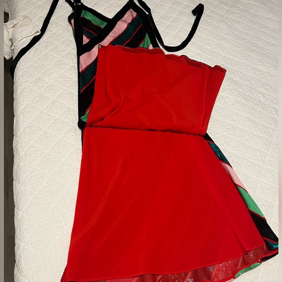 Diane Von Furstenberg one-of-a-kind D-Ring Crossover Sequins & Silk Dress - Picture 14 of 15